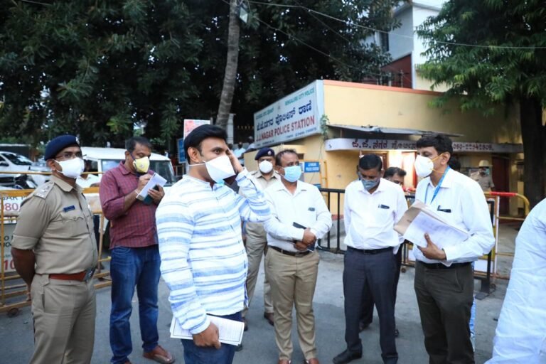 Health Minister Dr K Sudhakar visit to Padarayanapura