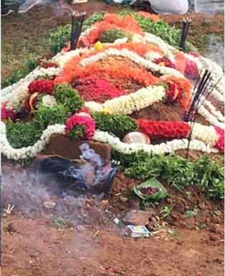 Family, film fraternity, fans bid adieu to Chiranjeevi 3