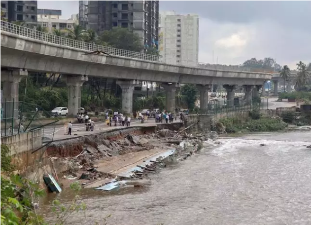 Mayor, Commissioner wake up to damaged retaining wall 16 hours later! 5