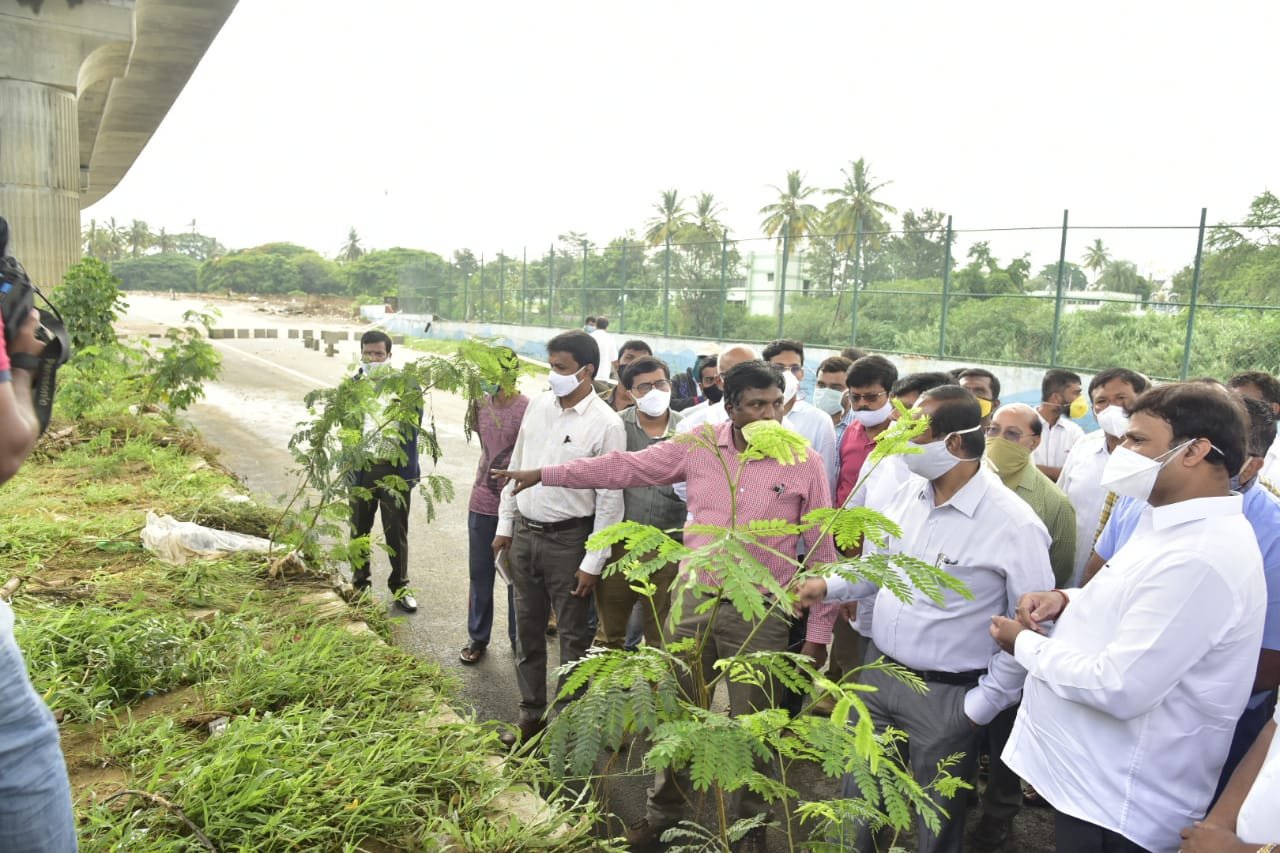Mayor, Commissioner wake up to damaged retaining wall 16 hours later! 2