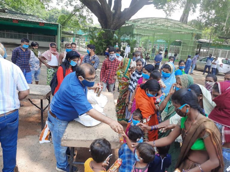 State to feed, house migrants till lockdown ends