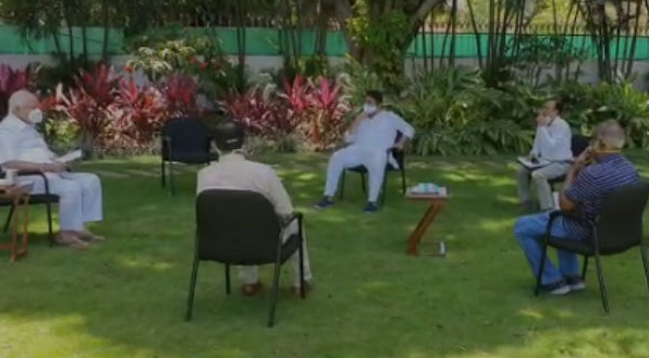 CM stresses 'strict lockdown' in Bengaluru 2