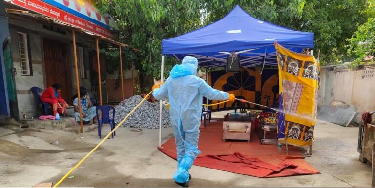 Chief Secretary intervenes to get infected person’s body cremated after tip-off from thebengalurulive