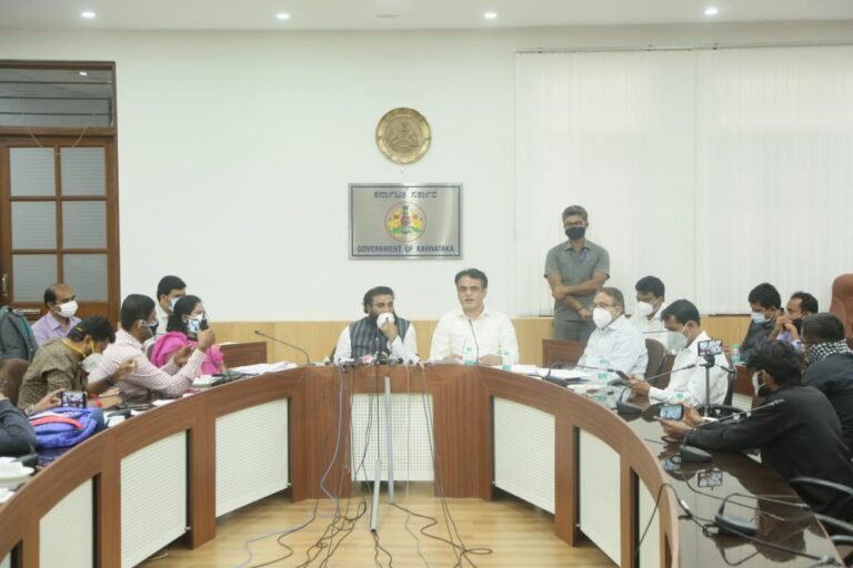 Ashwath Narayan and B Sriramulu