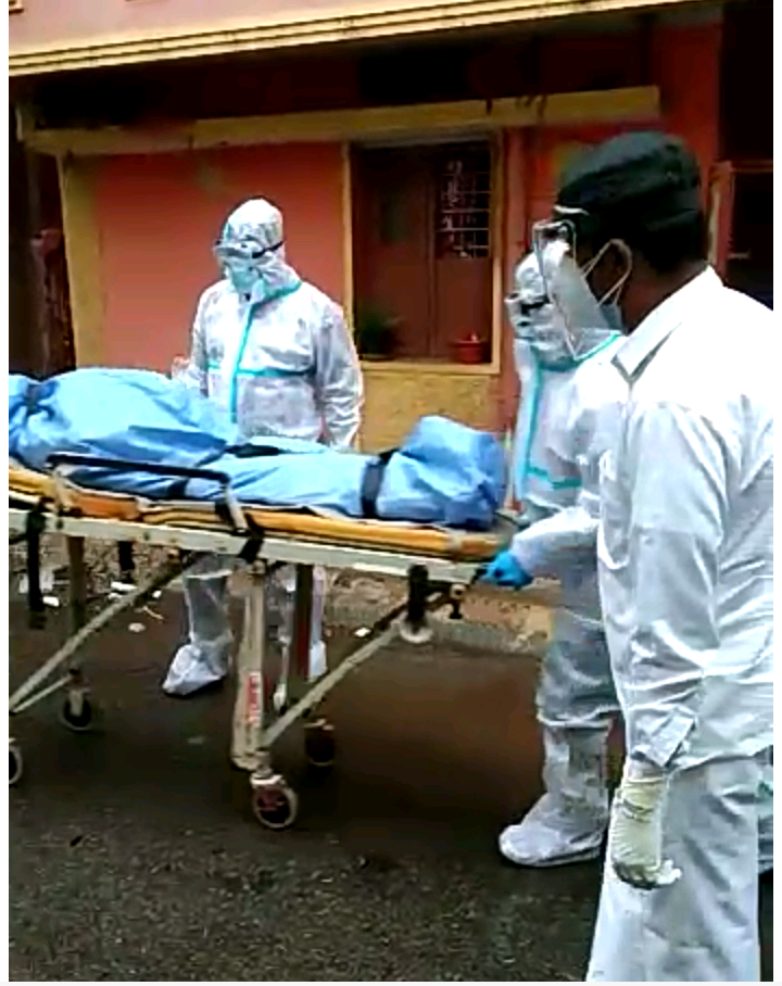Covid effect: Husband deserts infected wife, skips her funeral 3