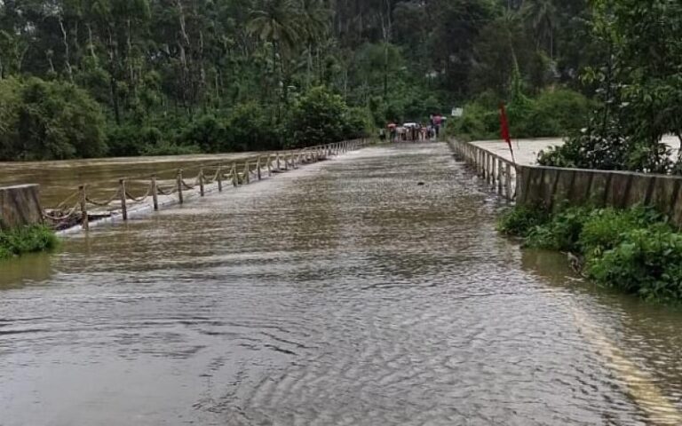 Heavy rains force detour to Virajpet