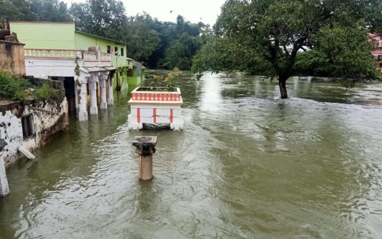 Weathercock: Occasional showers in Bengaluru, heavy in coastal areas
