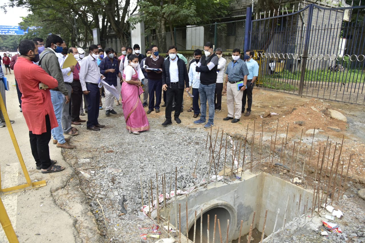 Smart City suffers from staff scarcity! Engineers pass the buck for delays, BBMP administrator tells them to buck up