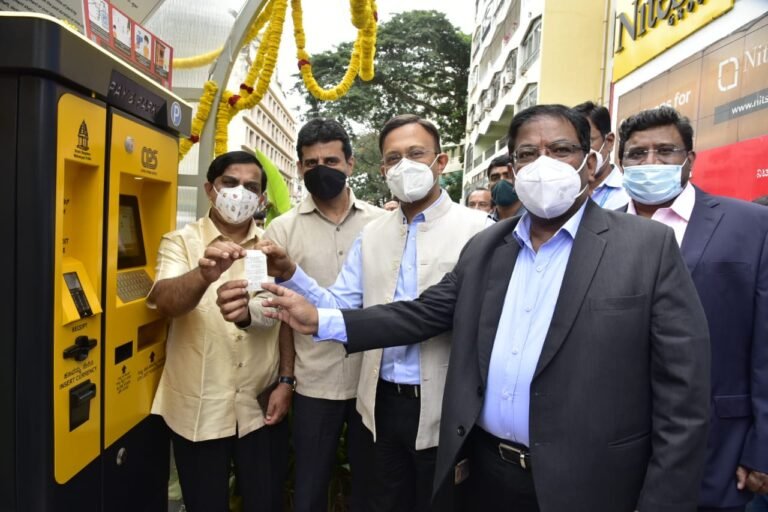 ‘Smart Parking’ scheme kicks off on Cunningham Road 87 roads in CBD will be covered, annual revenue will be Rs 31.56 crore