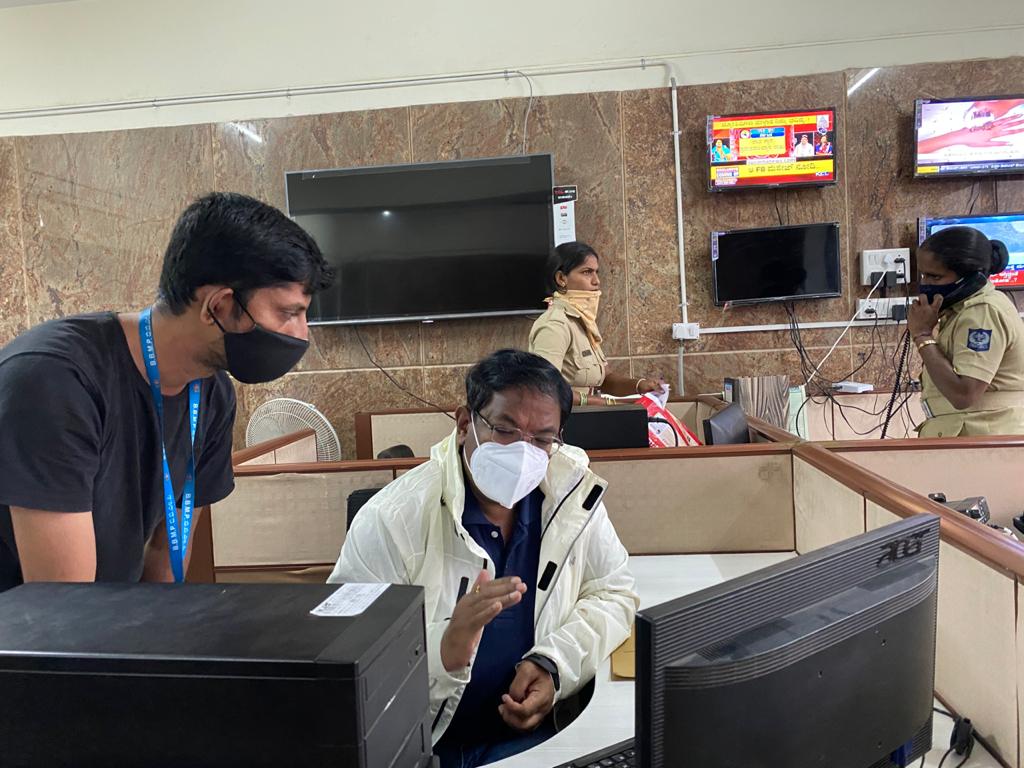 BBMP Commissioner keeps rain vigil on Sunday, fellow-IAS officers snooze! Administrator’s alert to officers’ WhatsApp group falls on ‘siesta’ ears