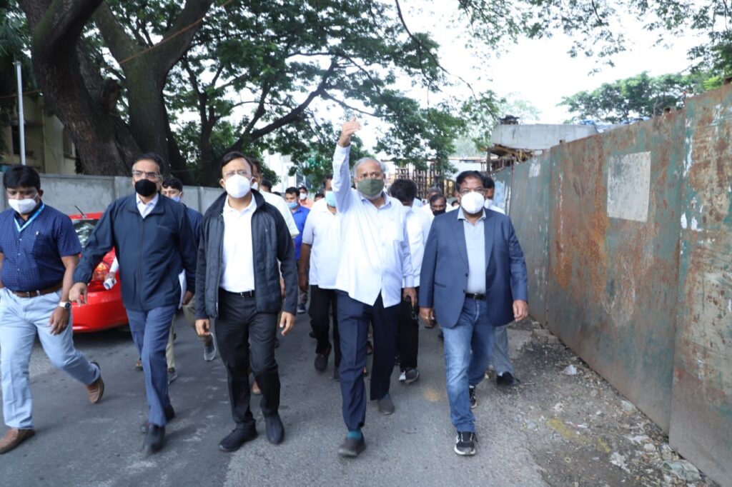 Labour shortage hits work on West Chord Road flyovers BBMP Commissioner to review progress every fortnight