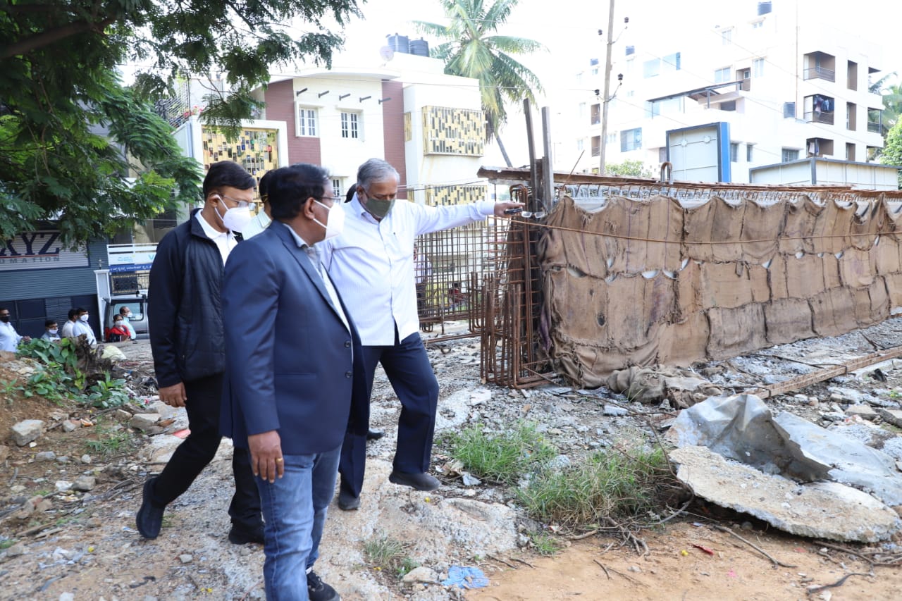 Labour shortage hits work on West Chord Road flyovers BBMP Commissioner to review progress every fortnight