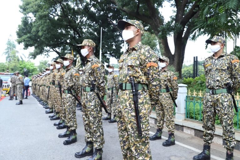 Marshals to fine maskless persons Rs 1,000 on the spot 8 mobile squads launched, garbage dumpers will also be fined