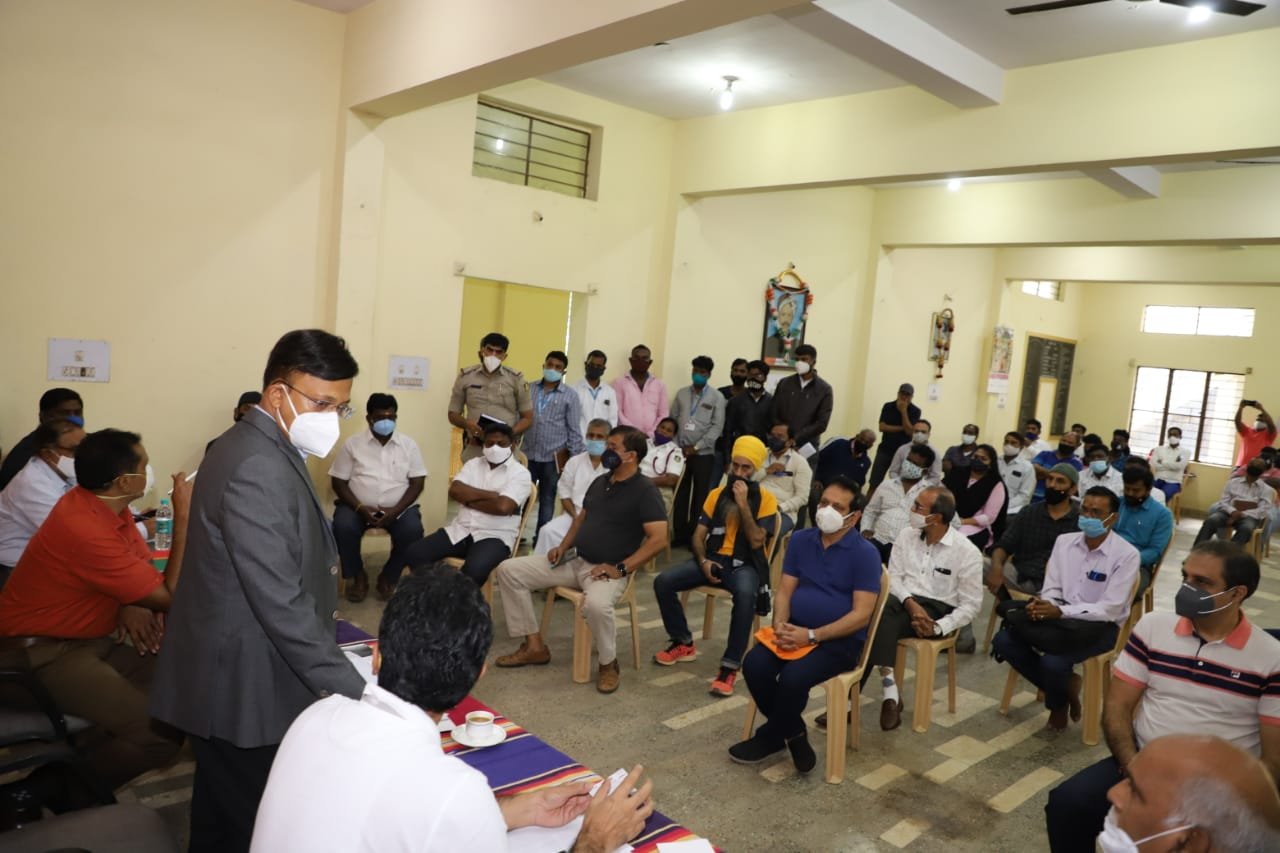 BBMP Administrator drops in on Ulsoor ward meeting Gaurav Gupta suggests WhatsApp group of residents, officials; nodal officer Sarfaraz Khan says local issues will be solved quickly