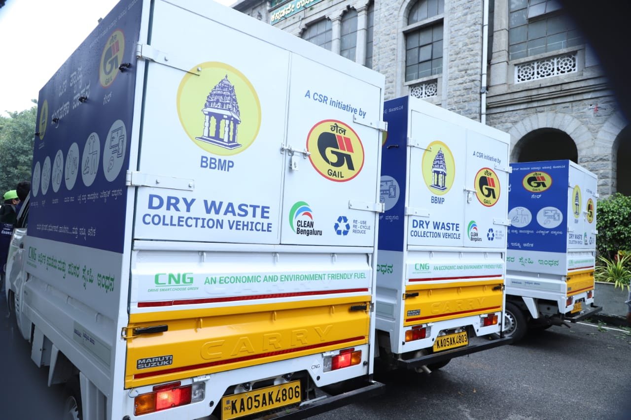 GAIL provides 18 CNG vehicles for Bengaluru waste collection Vehicles run on CNG & petrol