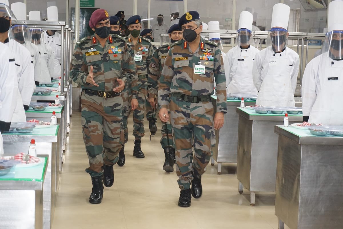 Army Training Command Chief visits ASC Centre and College