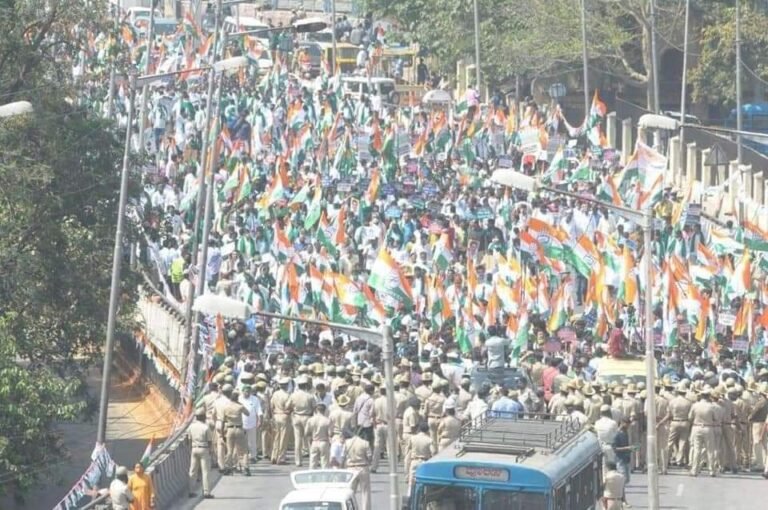 Cong leaders detained after trying to lay siege to Raj Bhavan in Bengaluru