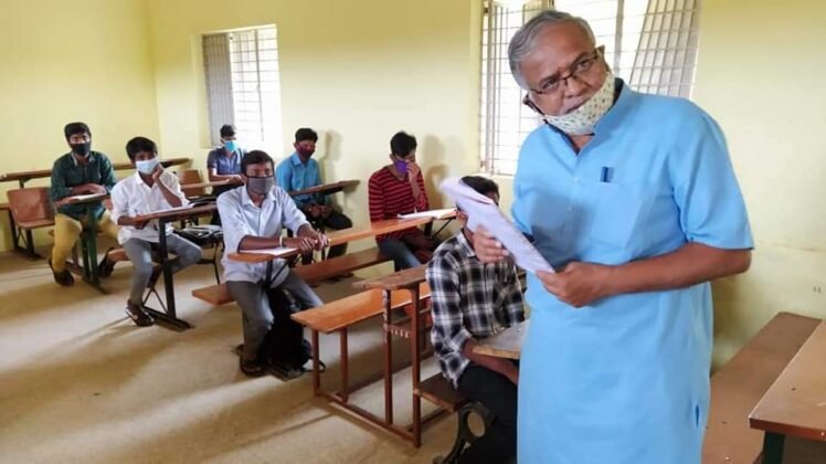 Suresh Kumar with students