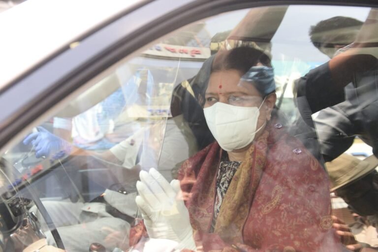 Sasikala discharged from hospital, to recuperate in Bengaluru for a week