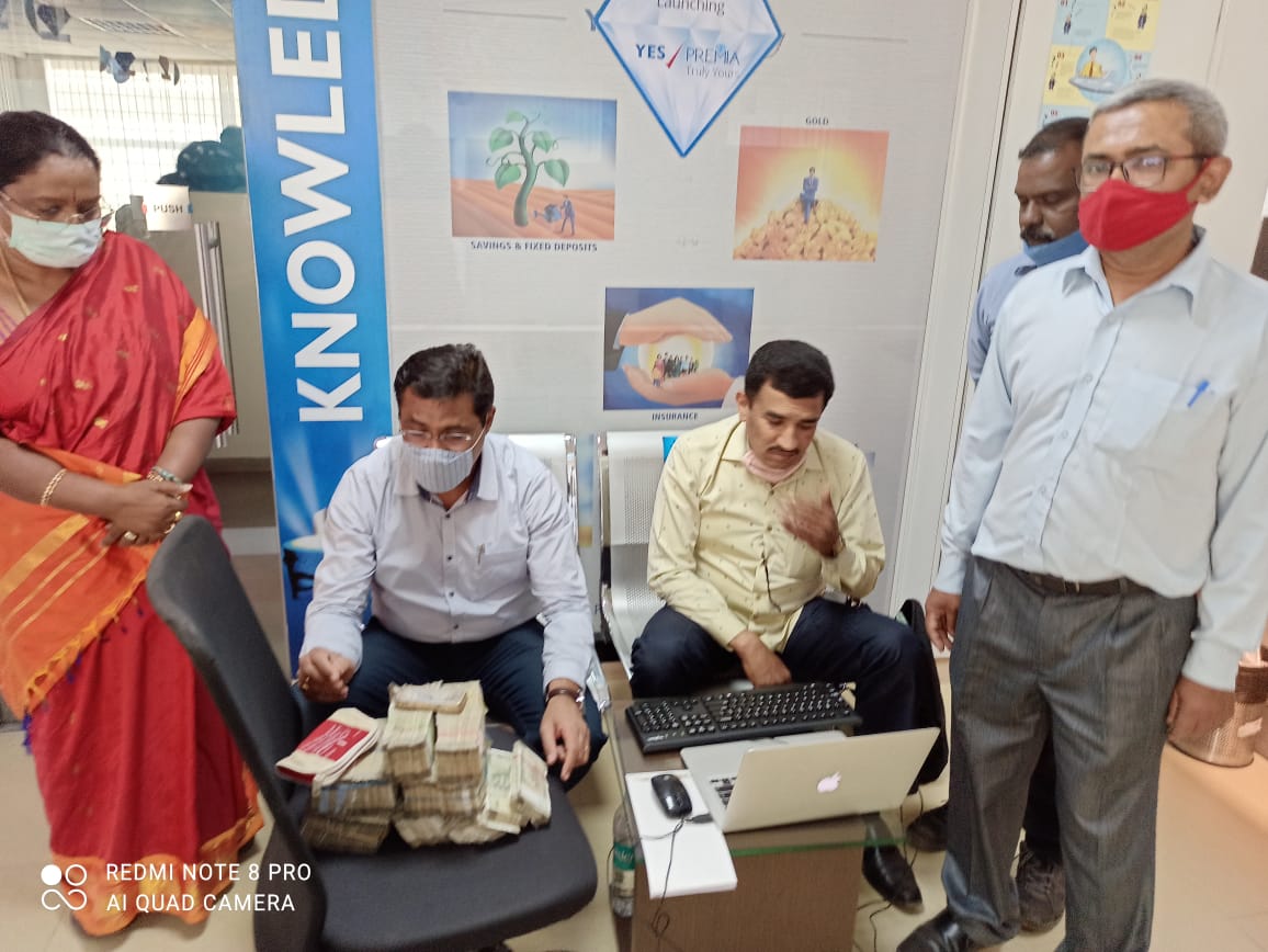 ACB seizes Rs 25 lakh from Devendrappa's bank locker