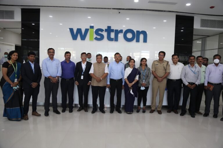 Shettar visits Wistron, hopes violence does not recur