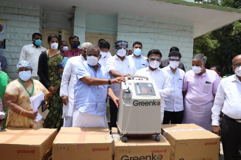 Districts in Karnataka with high number of COVID cases to get 25 oxygen concentrators Health Minister