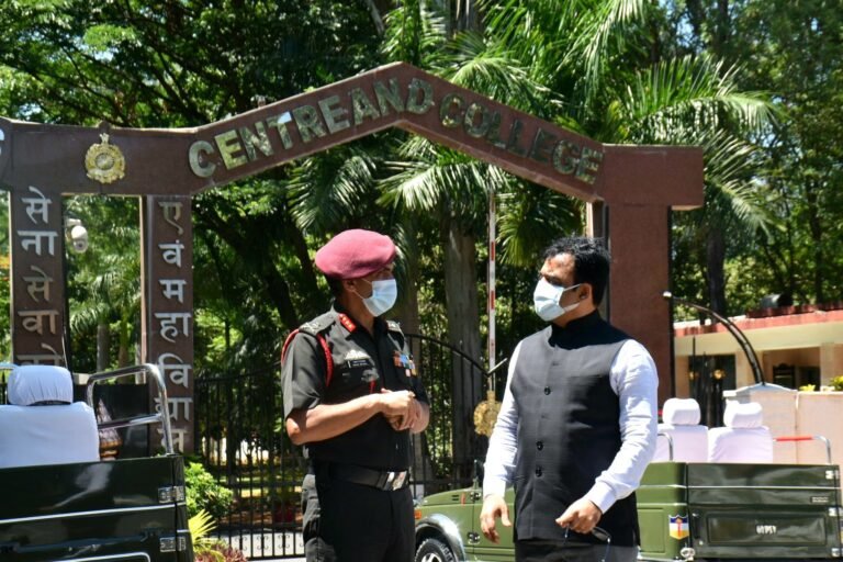 K'taka Deputy CM holds discussions with ASC officials on setting up Covid Care Centre1