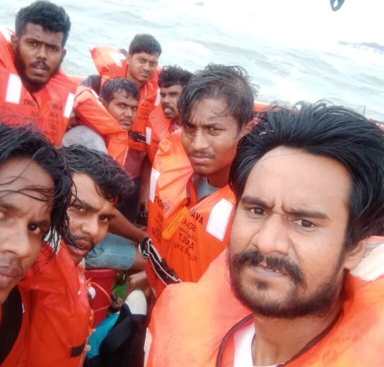 Naval helicopter rescues 9 people stranded in a tugboat near Udupi