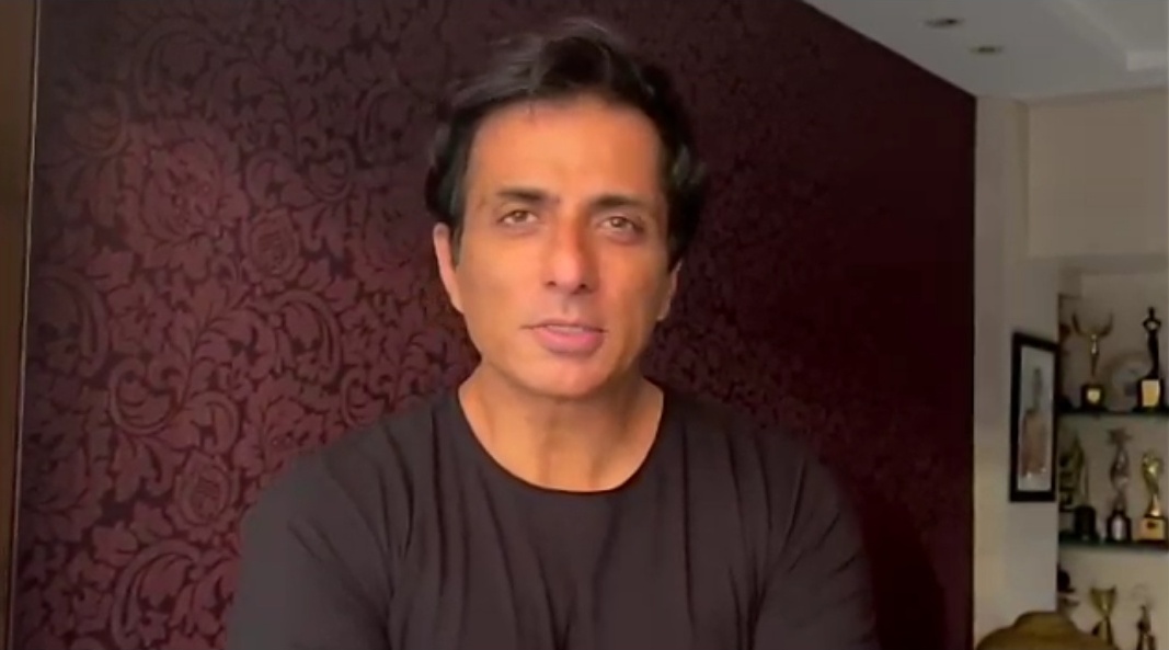 Sonu Sood addressing the Canadian International School, Bangalore graduates