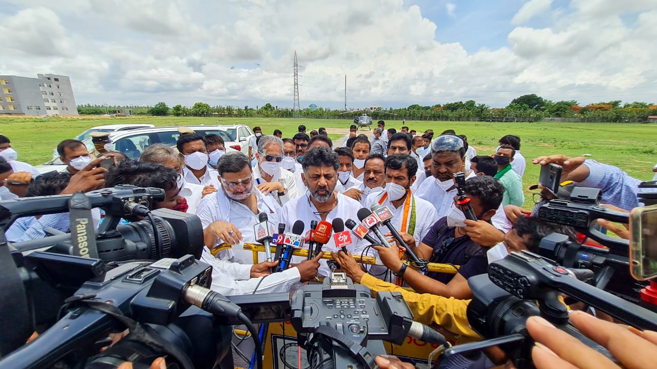 DK shivakumar chopper emergency landing