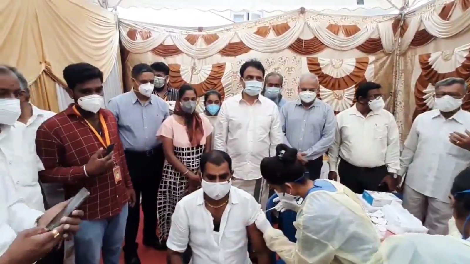 Malleswaram conducts door to door vaccination  ACT Fibernet donates 5000 vaccines