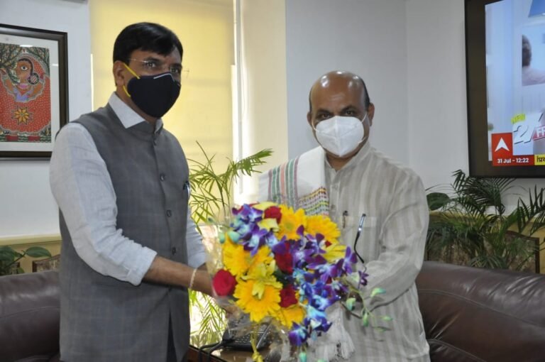 Centre offers Rs 800 crore Covid-related funds to Karnataka