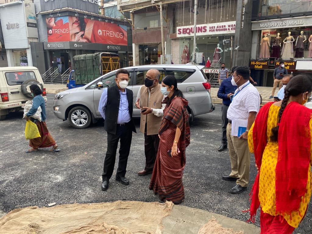 Karnataka's additional chief secretary Vandita Sharma, BBMP chief commissioner Gaurav Gupta and Administrator Rakesh Singh inspected White Topping, TenderSure, smart city road works on July 22 prior to Chief Minister BS Yediyurappa's city's tour scheduled on July 23.