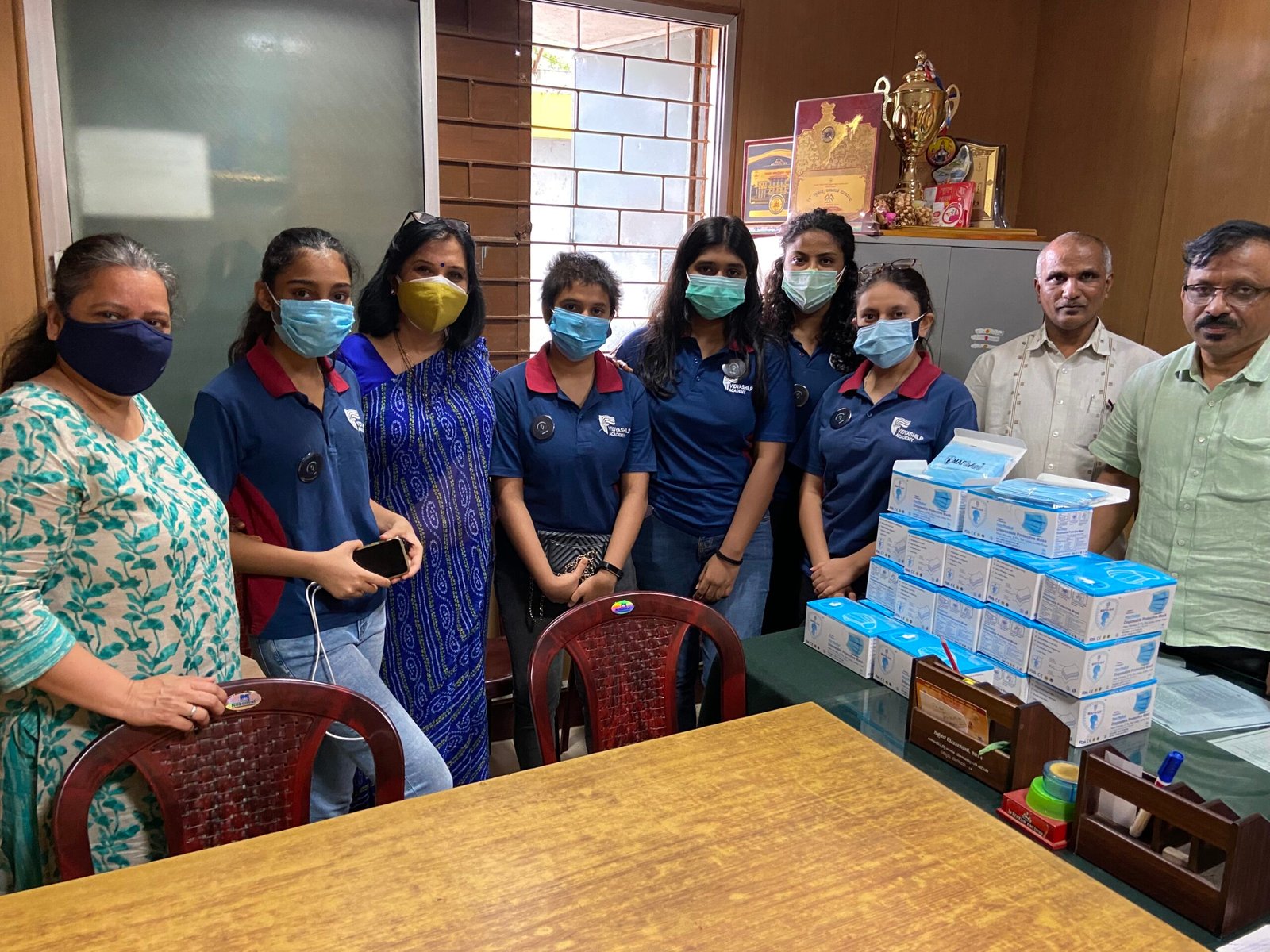 Vidyashilp Student-run Tavasya Foundation donates masks to government school students appearing for 10th board exams