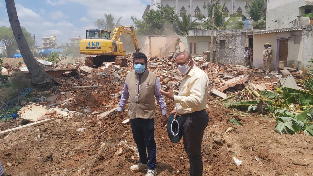 Varanasi lake in Bengaluru East cleared of encroachments