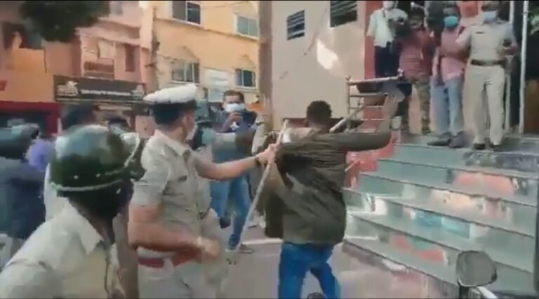 Police lathicharge Africans after alleged custodial death