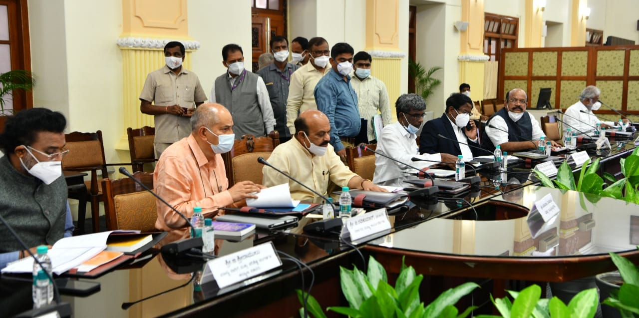 Clear pending cases of caste atrocities, Karnataka CM tells officials