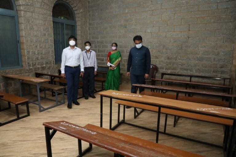 Minister Ashwathnarayan at CET centre