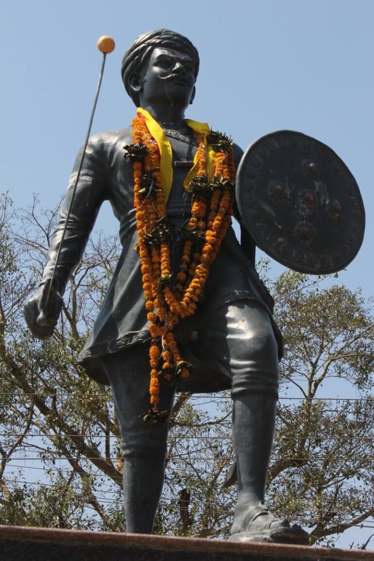 Sangolli Rayanna Statue