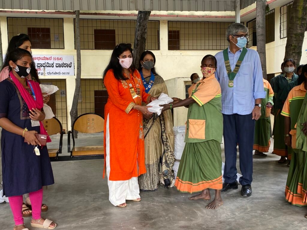 Ladies Circle India in Partnership with Tangent Club Distributed Sanitary Pads to over 800 BBMP Pourakarmikas in Bengaluru 4 Ladies Circle India in Partnership with Tangent Club Distributed Sanitary Pads to over 800 BBMP Pourakarmikas in Bengaluru