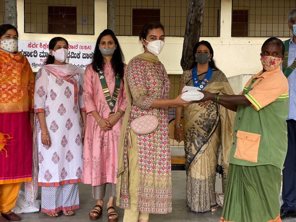 Ladies Circle India in Partnership with Tangent Club Distributed Sanitary Pads to over 800 BBMP Pourakarmikas in Bengaluru 3 Ladies Circle India in Partnership with Tangent Club Distributed Sanitary Pads to over 800 BBMP Pourakarmikas in Bengaluru