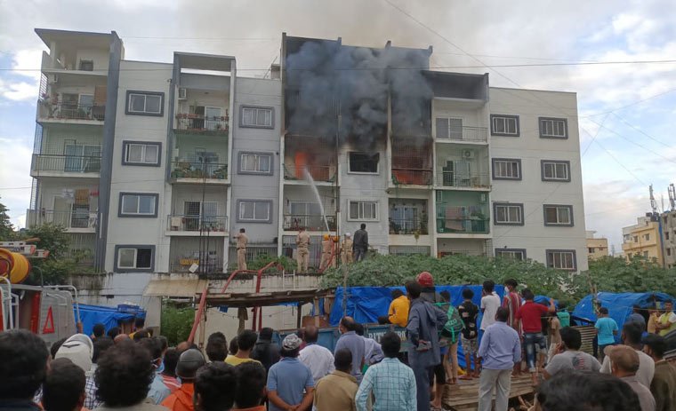 Major fire claims two lives in Bengaluru’s Bommanahalli