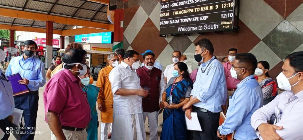 Passenger Amenities Committee (PAC) inspects KSR Bengaluru Station