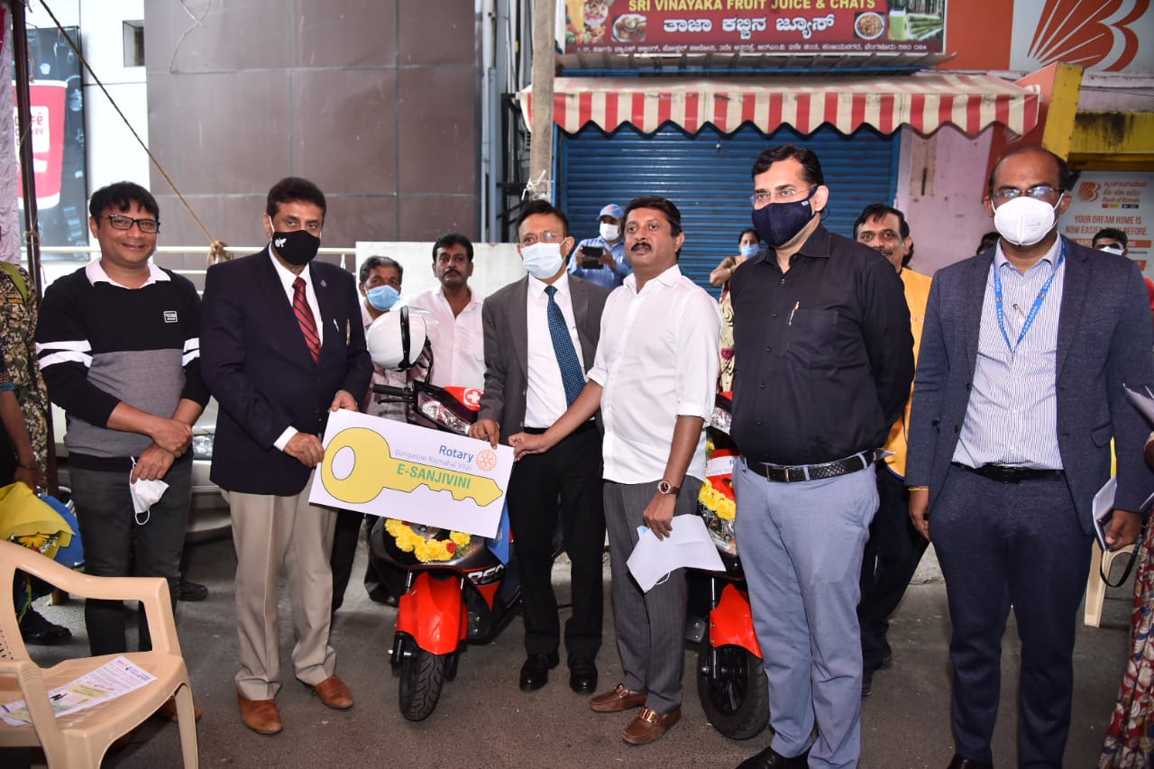 Rotary Club donates 2 e-bikes to BBMP primary health centre