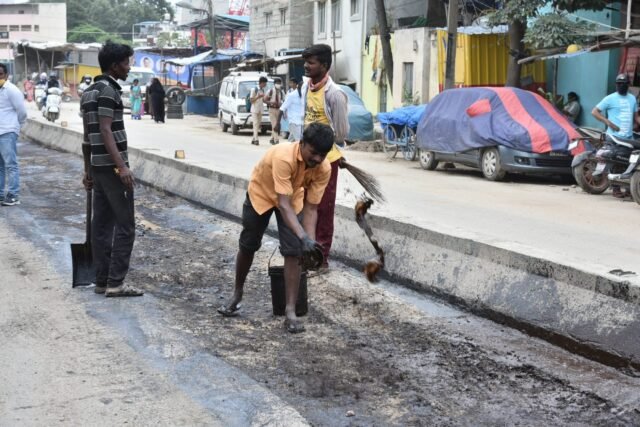 Gaurav Gupta orders pothole filling done speedily for the convenience of motorists and walkers