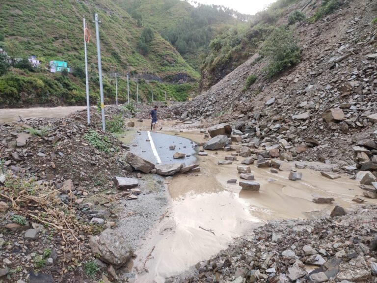Uttarakhand landslips 92 out of 96 stranded people from Karnataka safe