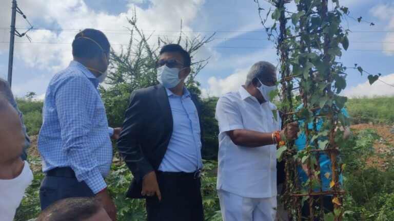 BBMP Chief, Minister inspect areas affected by rains in Pai Layout