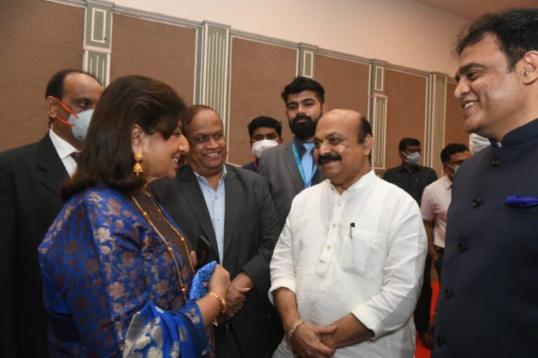 CM with Kiran Mazumdhar shaw and Ashwathnarayan