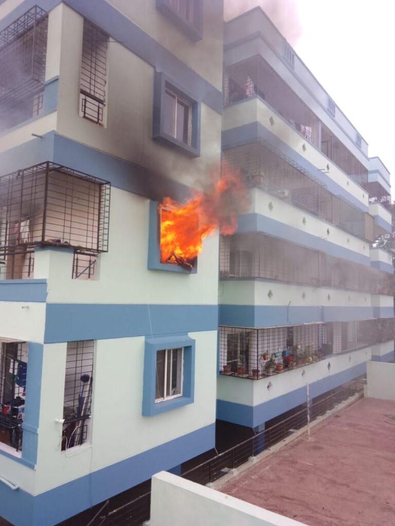 Blaze in Electronics City apartment, no casualties