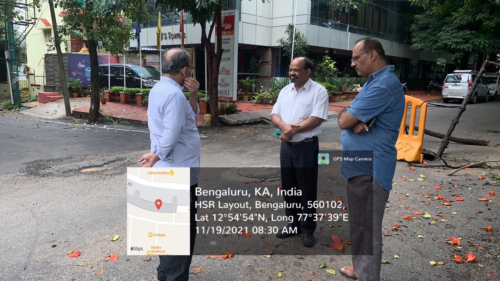 TM Vijay Bhaskar oversees BBMP's rain relief operations in HSR Layout